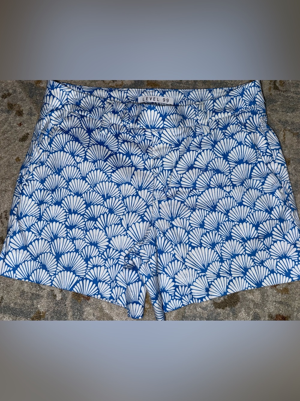Level 99 Blue & White Shell-Pattern Shorts